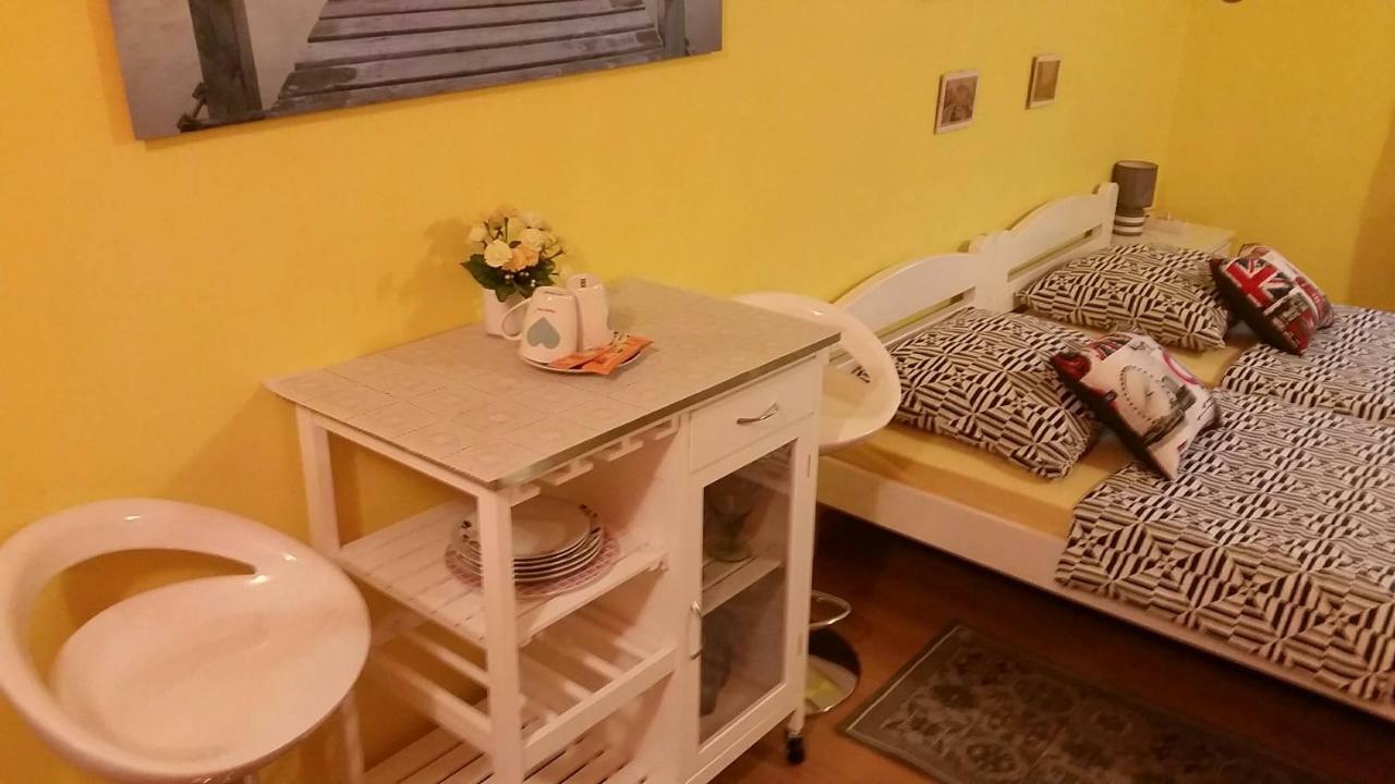 Studio And Rooms Korzo Rijeka Luaran gambar