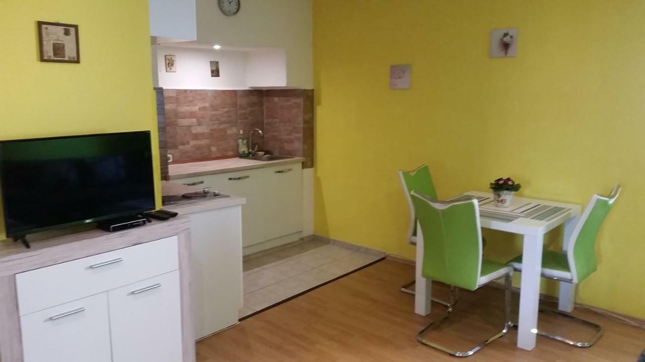 Studio And Rooms Korzo Rijeka Luaran gambar